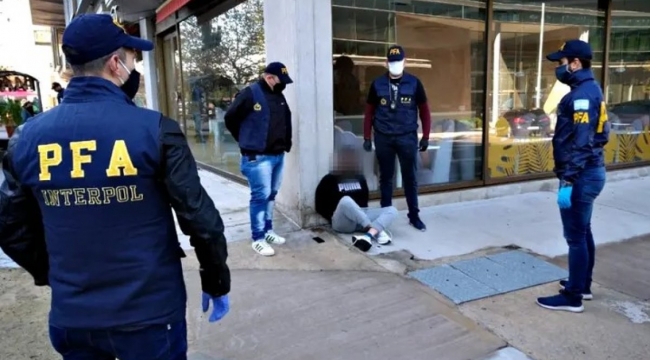 Organize Suç örgütü kurmaktan aranan 2 Türk, Arjantin'de yakalandı