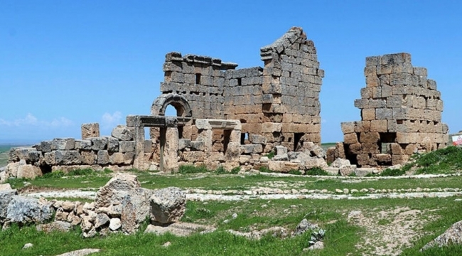 Zerzevan Kalesi'nin 1800 yıllık girişi tespit edildi