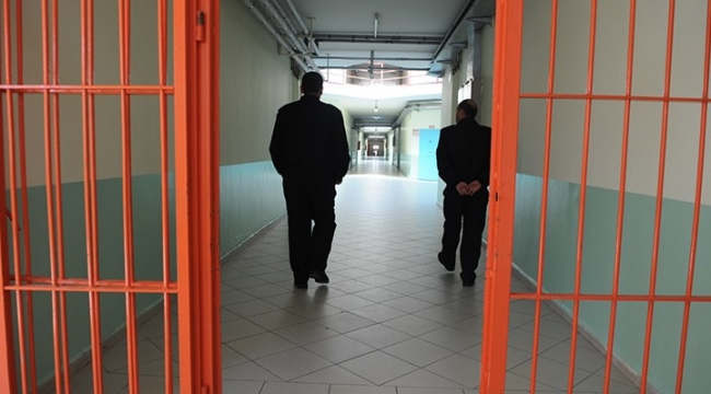 Cezaevlerinde koronavirüsten ölen mahkum sayısı açıklandı