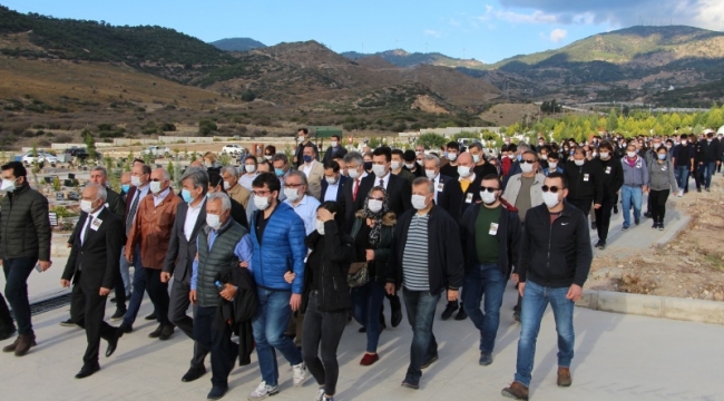 Hakim Mehmet Kaplan'ın eşi Kadriye ve oğlu Gökdeniz Kaplan toprağa verildi