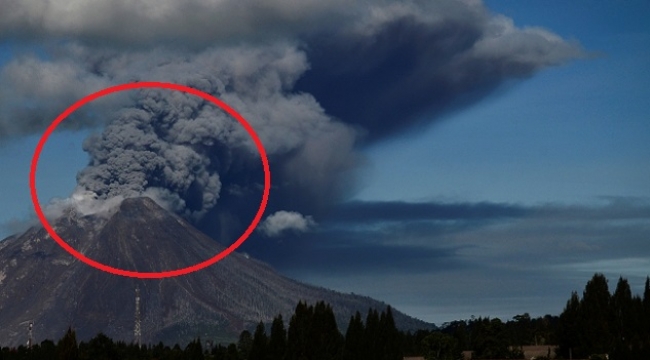 Sinabung Yanardağı patladı