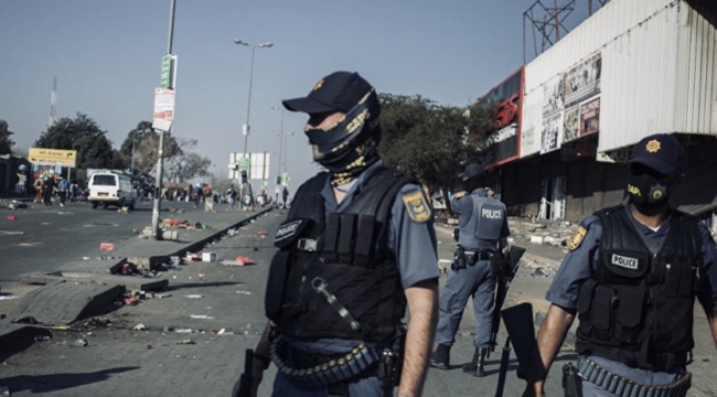 Güney Afrika'da iç savaş endişesi: 72 ölü