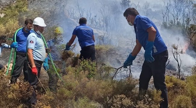 Orman yangınına müdahale eden infaz koruma memurlarının çalışmaları devam ediyor 