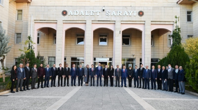 Bakan Gül, Siirt adliyesinde