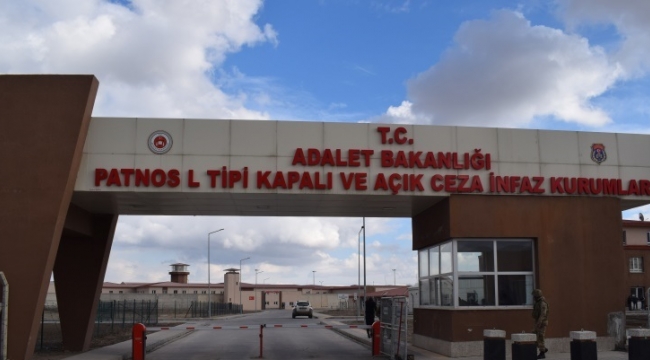 Cezaevinde 3 PKK'lı mahkum memurlara saldırdı
