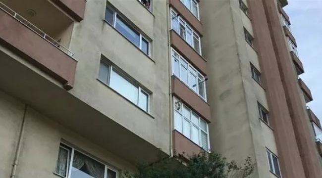 İstanbul'da 10 katlı bina çökme tehlikesi ile boşaltıldı