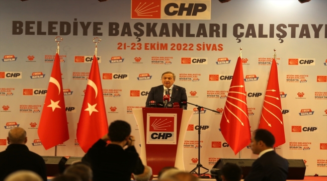 CHP'li Torun, Sivas'ta Belediye Başkanları Çalıştayı'nda konuştu