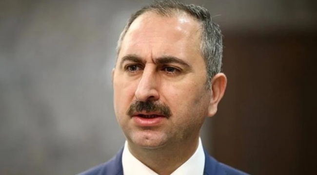 Eski Adalet Bakanı Abdülhamit Gül, CHP'nin başörtüsü teklifine olumlu yanıt verdi