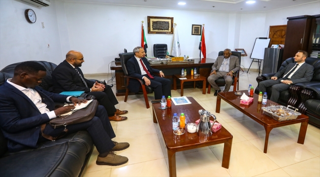 Hartum Büyükelçisi Çobanoğlu, Sudan Eğitim ve Öğretim Bakan Vekili Huri ile görüştü