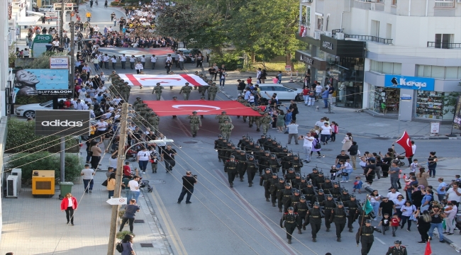 KKTC'de 29 Ekim Cumhuriyet Bayramı kutlandı