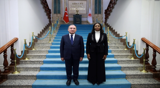 Adalet Bakanı Bozdağ, Gabonlu mevkidaşı Ndembet ile görüştü