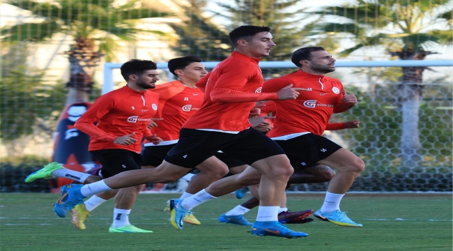 Antalyaspor - Fatih Karagümrük maçı canlı izle