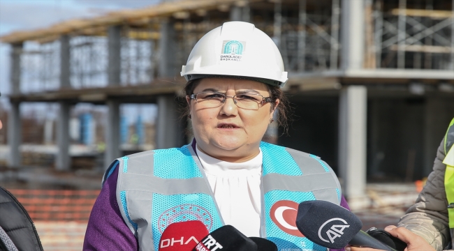 Bakan Yanık, Darülaceze Sosyal Hizmet Şehri inşaatında incelemelerde bulundu