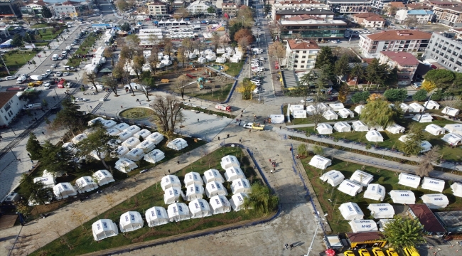 Düzce'de depremzedeler için konteynerler kuruluyor