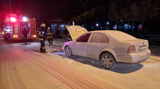 Eskişehir'de seyir halindeyken yanan otomobil kullanılamaz hale geldi