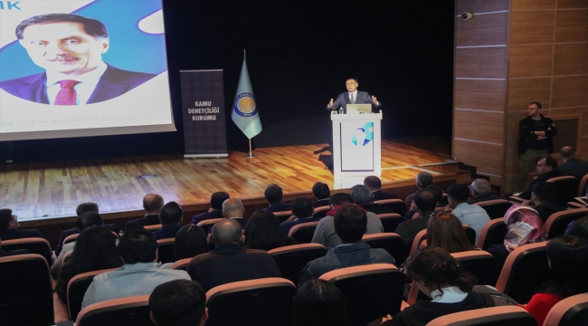Kamu Başdenetçisi Malkoç, Diyarbakır'da üniversite öğrencileriyle bir araya geldi