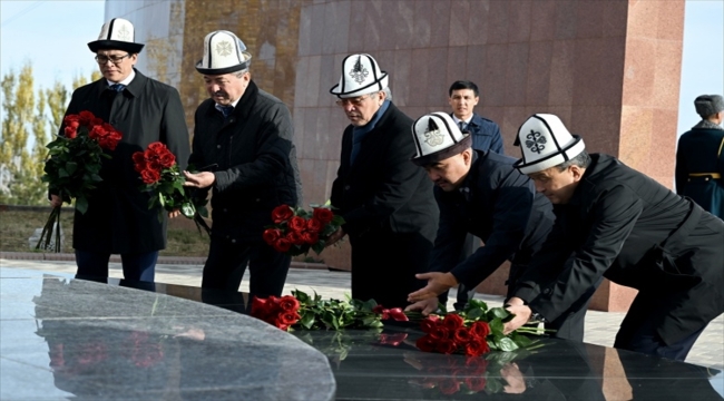 Kırgızistan'da "Tarihi ve Ecdadı Anma Günü" dolayısıyla tören düzenlendi
