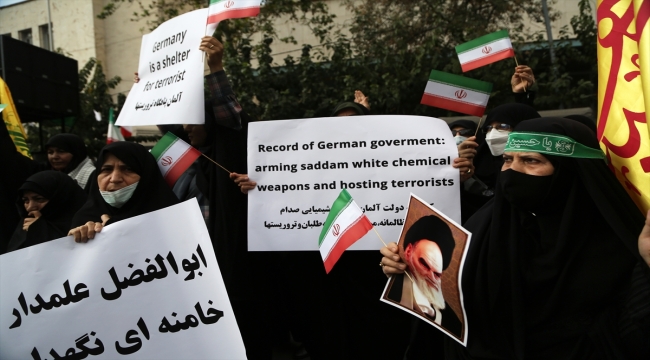 Tahran'da Almanya'ya tepki gösterisi