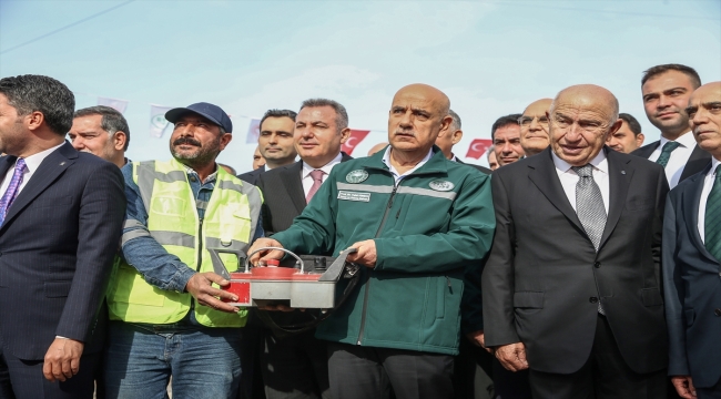 Tarım ve Orman Bakanı Kirişci, Adana'daki sulama projelerini inceledi