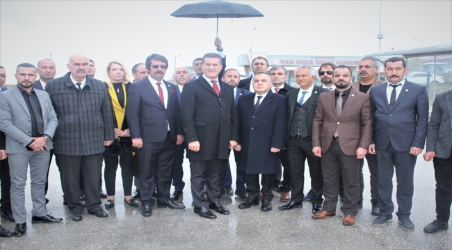 TDP Genel Başkanı Sarıgül Van'da basın toplantısı düzenledi: