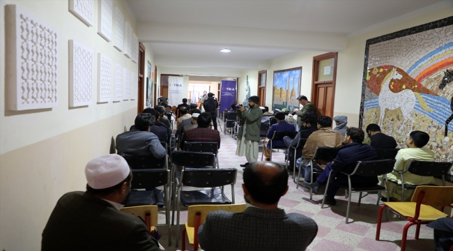 TİKA'dan Afganistan'ın Herat vilayetindeki sanat okuluna malzeme desteği