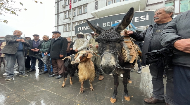 Tunceli'de yapılması planlanan tesise köylülerden "keçi, arı ve eşekli" tepki