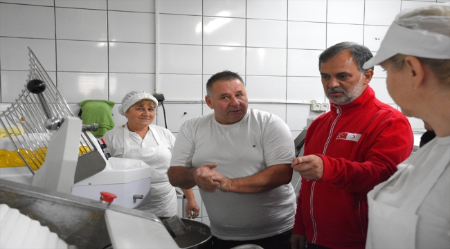 Türk Kızılay, Bosna Hersek'te ihtiyaç sahipleri için kullanılacak ekmek fırını açtı 