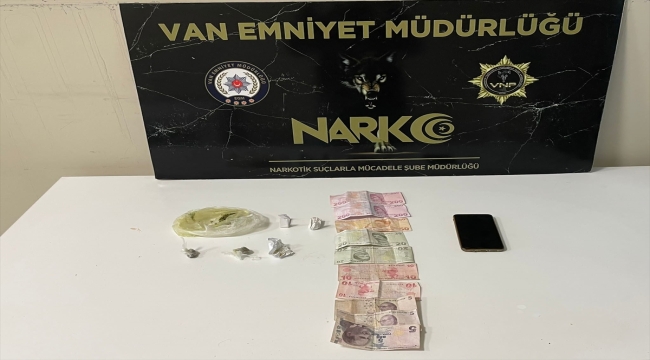 Van'da uyuşturucu satıcılarına yönelik operasyonlarda 20 şüpheli yakalandı