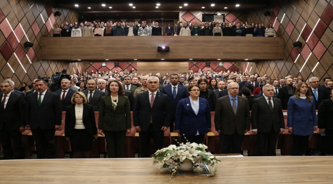 Aile ve Sosyal Hizmetler Bakanı Yanık "Geçmişten Günümüze Türk Kadını" panelinde konuştu