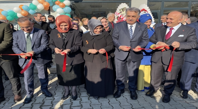 AK Partili Hayati Yazıcı, Rize'de gündemi değerlendirdi