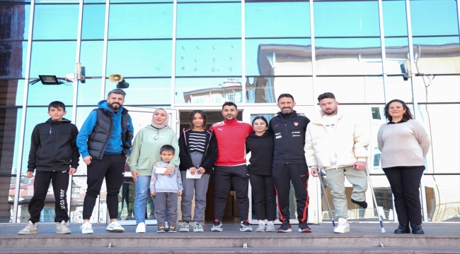 Ampute Milli Futbol Takımı, Ankara'da öğrencilerle buluştu
