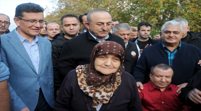 Bakan Çavuşoğlu, Kumluca'da incelemede bulundu