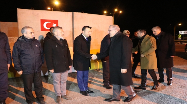 Elazığ Valisi Toraman, görev başındaki güvenlik güçlerinin yeni yılını kutladı