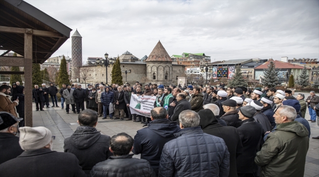 Erzurum'da Hz. Muhammed'e hakaret ettiği öne sürülen öğretim görevlisine tepki