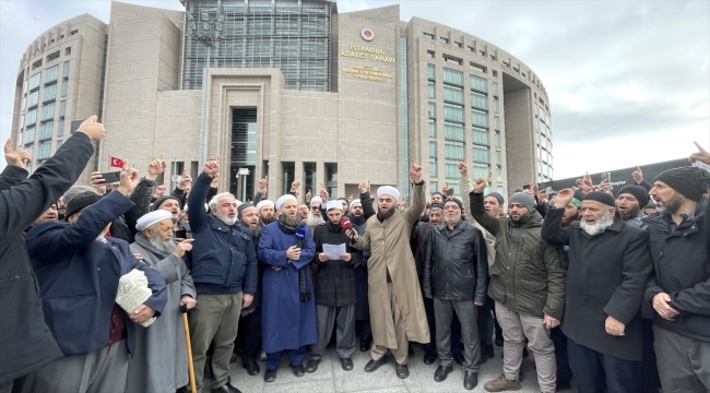 Hz. Muhammed'e hakaret ettiği öne sürülen öğretim görevlisine suç duyurusu