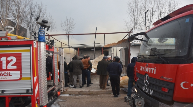 Adana'da çıkan yangında müstakil ev kullanılamaz hale geldi