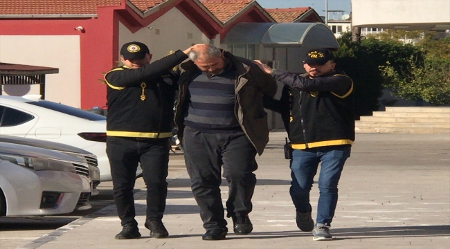 Adana'da kavgada minibüs sürücüsünü silahla öldüren tır şoförü tutuklandı