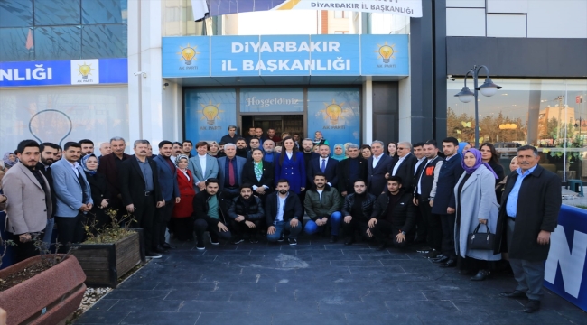 AK Parti Genel Başkan Yardımcısı Karaaslan, Diyarbakır'da partililerle buluştu