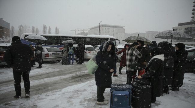 Bilgi yarışmasında dereceye giren Boşnak öğrenciler İstanbul gezisi için yola çıktı