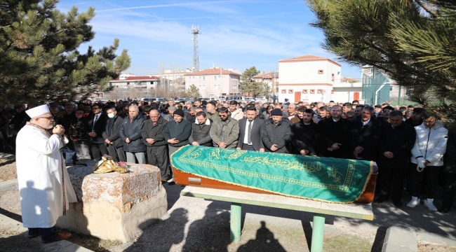 Çubuk'ta otomobilin çarpması sonucu ölen lise öğrencisinin cenazesi defnedildi