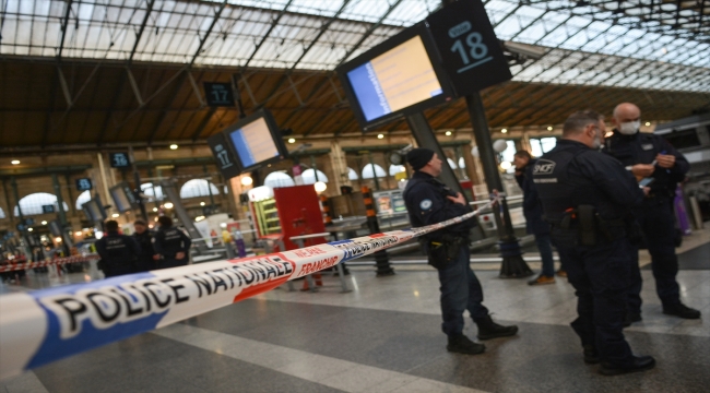 Paris'te tren garında bıçaklı saldırı