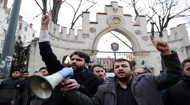 İsveç'te Kur'an-ı Kerim yakılması İstanbul'da protesto edildi