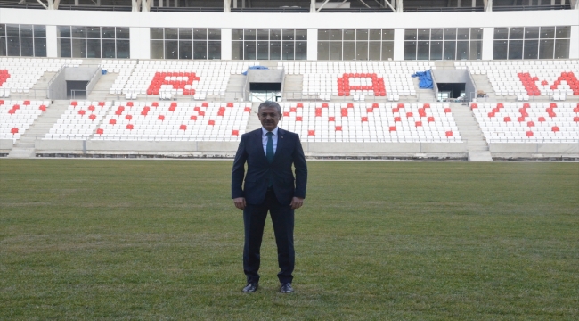 Karaman Stadyumu 15 bin kişilik kapasitesiyle sporseverleri ağırlamaya hazırlanıyor 