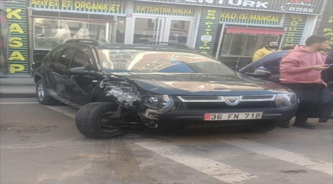 Kars'ta otomobilin çarptığı genç öldü