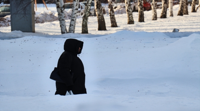 Kazakistan'da kar fırtınası ve soğuk hava yaşamı olumsuz etkiliyor