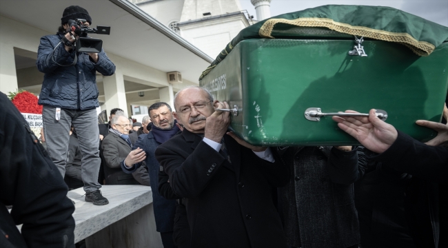Kılıçdaroğlu, eski SHP Genel Başkanı Murat Karayalçın'ın ağabeyi Okay Karayalçın'ın cenaze törenine katıldı