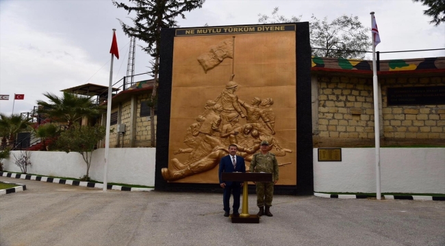 KKTC Dışişleri Bakanı Ertuğruloğlu, Lefkoşa sınır hattında incelemelerde bulundu