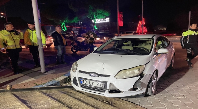 Manisa FK'nin takım otobüsüne çarpan otomobildeki 4 kişi yaralandı