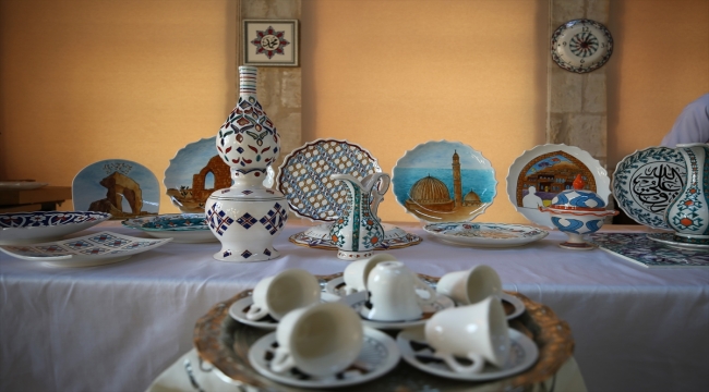 Mardin ve Şırnak'a özgü geleneksel motifler çini sanatıyla buluştu