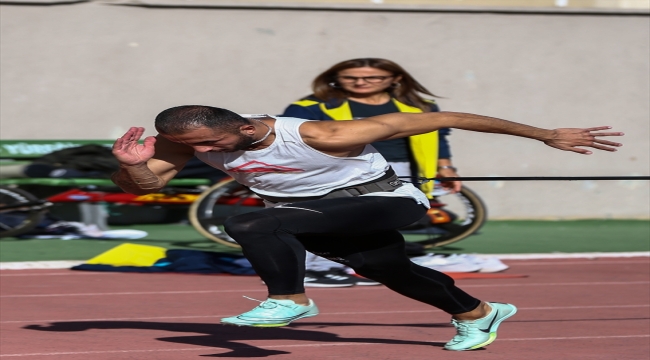 Milli atlet Kayhan Özer, Dünya Salon Atletizm Turu öncesi kendinden emin